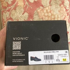 Vionic Leather Women’s Loafers
